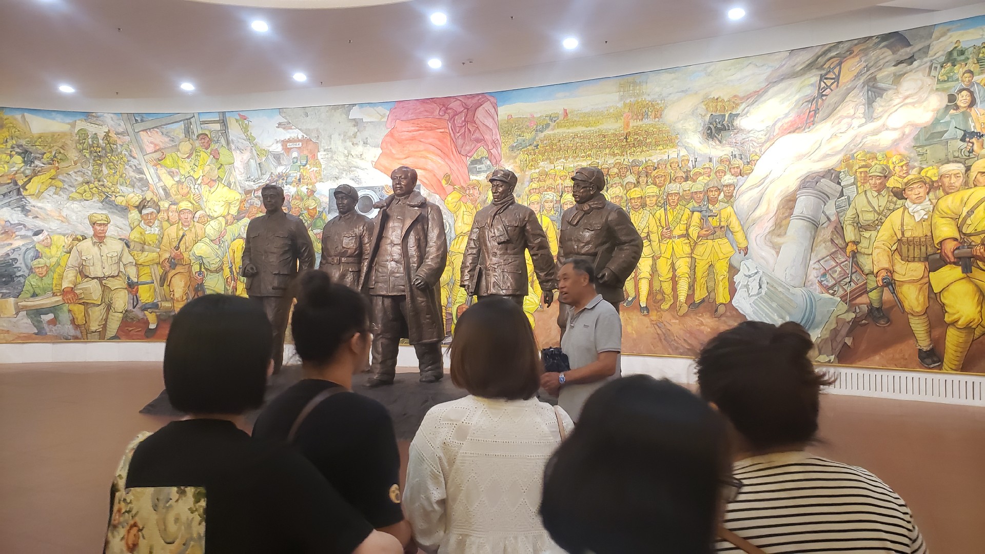 讲话.jpg